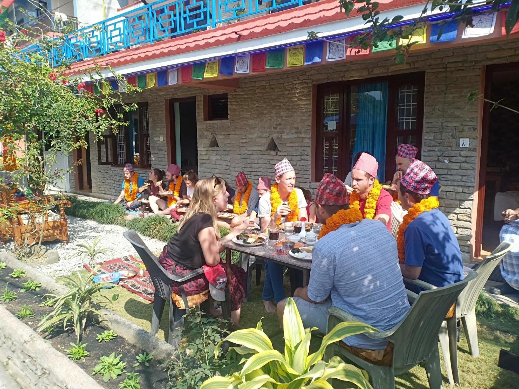 Little Pilgrim Family Lodge Pokhara Ngoại thất bức ảnh